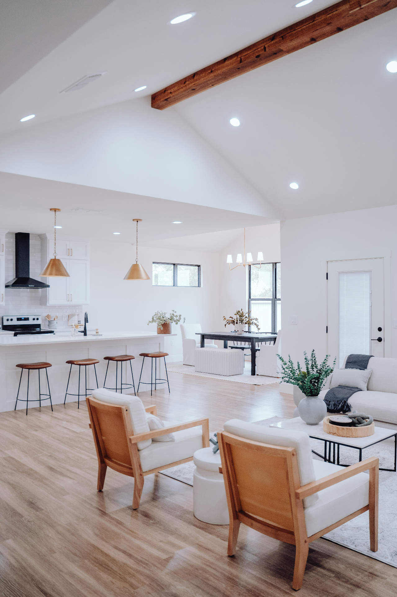 Interior contemporâneo com acabamentos de excelência